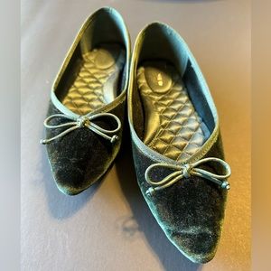 Birdie’s The Goldfinch Ballet Flats Green Velvet Size 6 - Gently Used